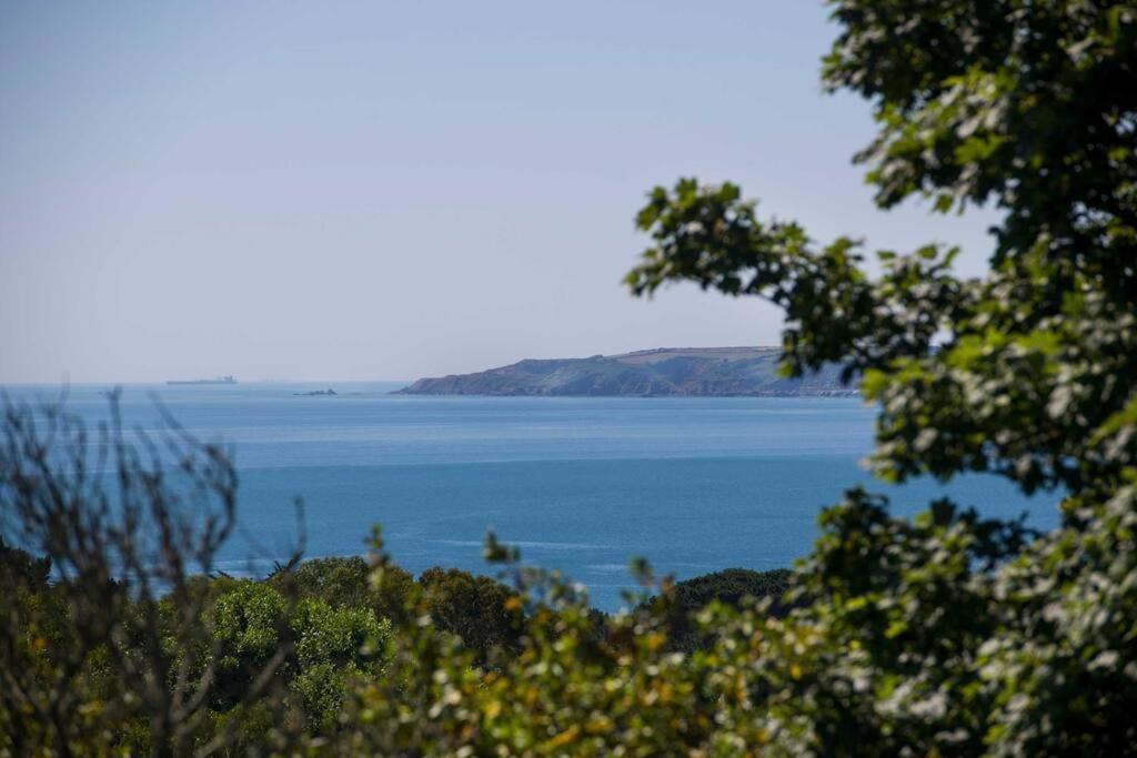 Manacles - Spacious Flat Near Beach With Sea Views & Parking Falmouth Bagian luar foto